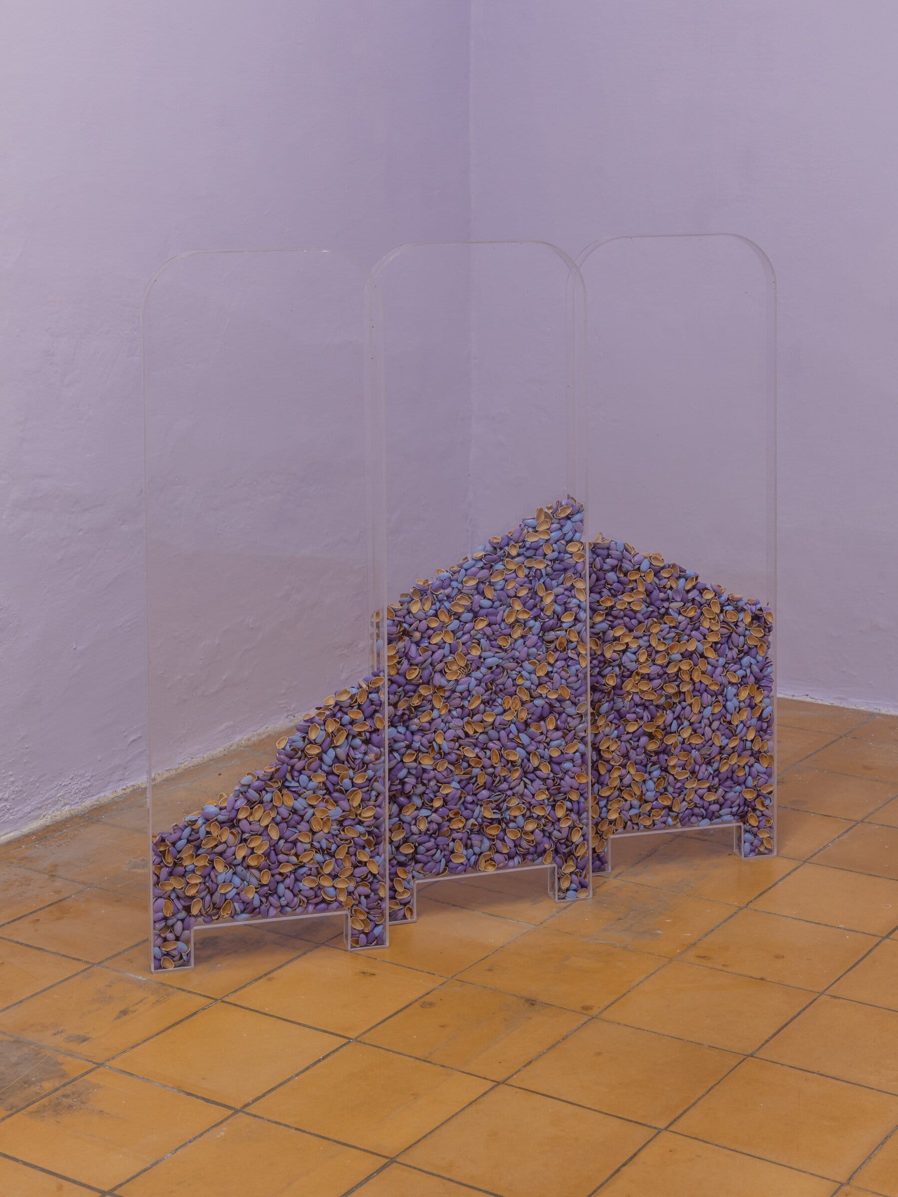 House of Gaga ❧ La guarida del gusano blanco